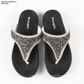 Superstarer 2020 Hot Sale Female Sandals Crystal Jelly Flip Flop with Pearl Beaded Strap waterproof Beach Slipper for Women Sandals